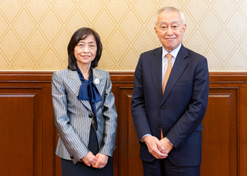 (写真左から)お茶の水女子大学 佐々木学長と三井不動産 菰田代表取締役社長